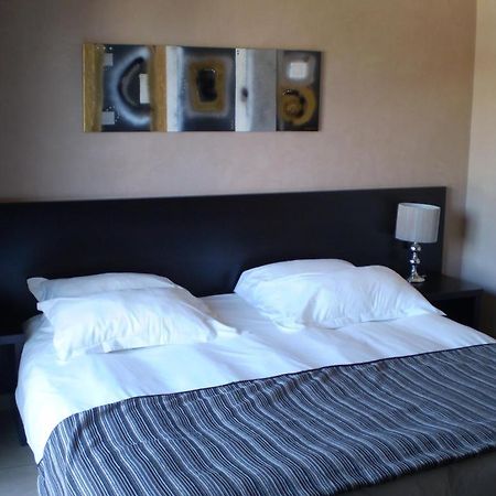 Augustin Marie Hotel Bonifacio  Ruang foto